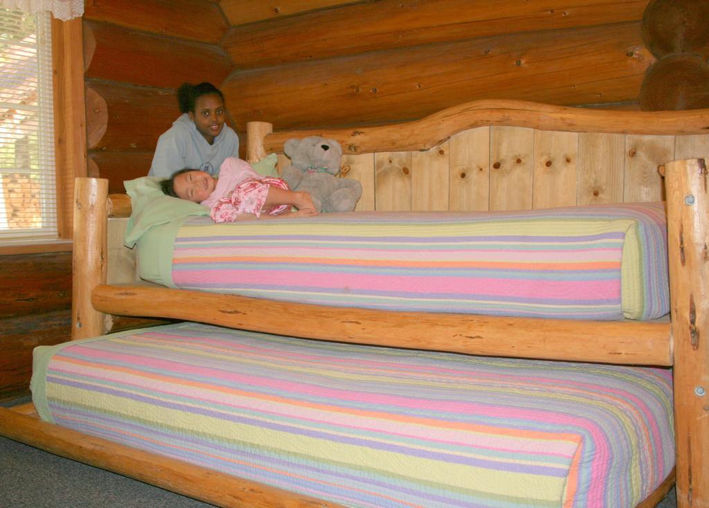 Cedar Mountain Farm Bed And Breakfast Llc Athol Exteriör bild